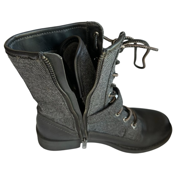 Levi’s Women’s Combat Boots – Size 7 – Excellent Condition - Picture 10 of 13